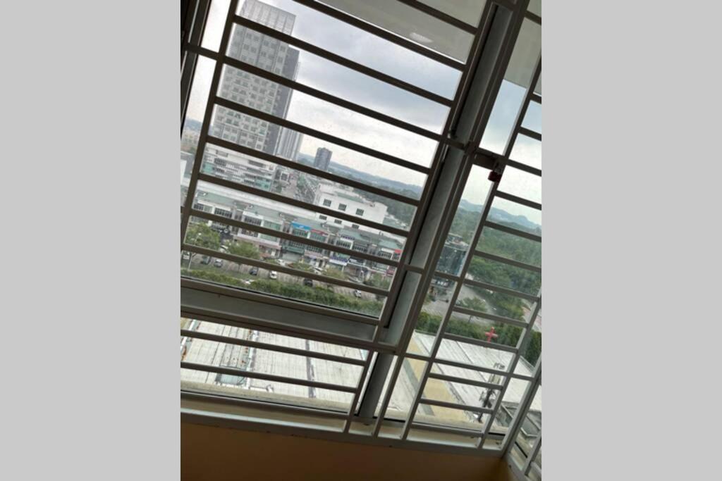 Baojuwu@2 Bedrooms Akademik Austin Height Apartment
