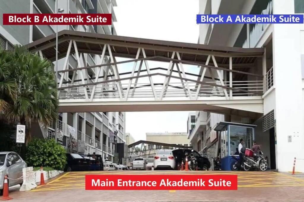 Baojuwu@2 Bedrooms Akademik Austin Height *