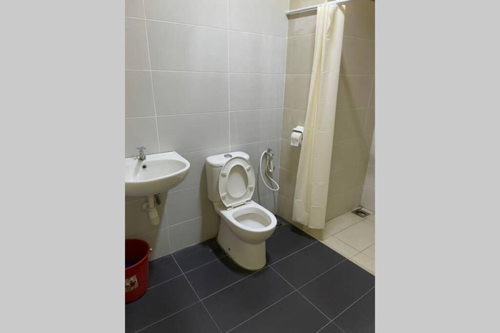 Baojuwu@2 Bedrooms Akademik Austin Height